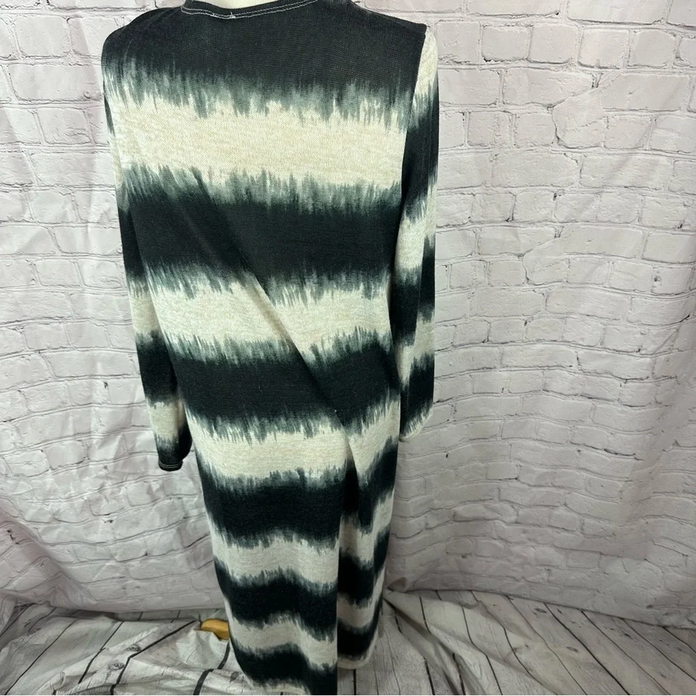 boutique lovely J Striped Black Cream light weight Sweater cardigan duster sz L